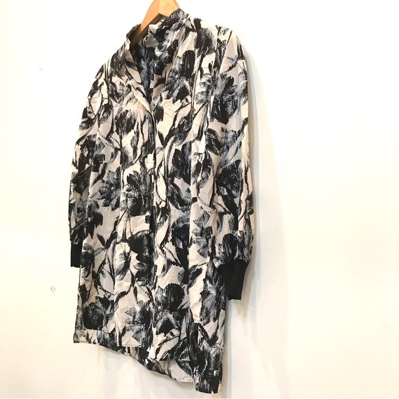Lafayette 148 Silk Blouse (P) - Picture 3 of 7